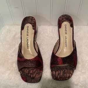 Chinese Laundry Joyfull Red and Brown Snake Print Mules Size 7 1/2